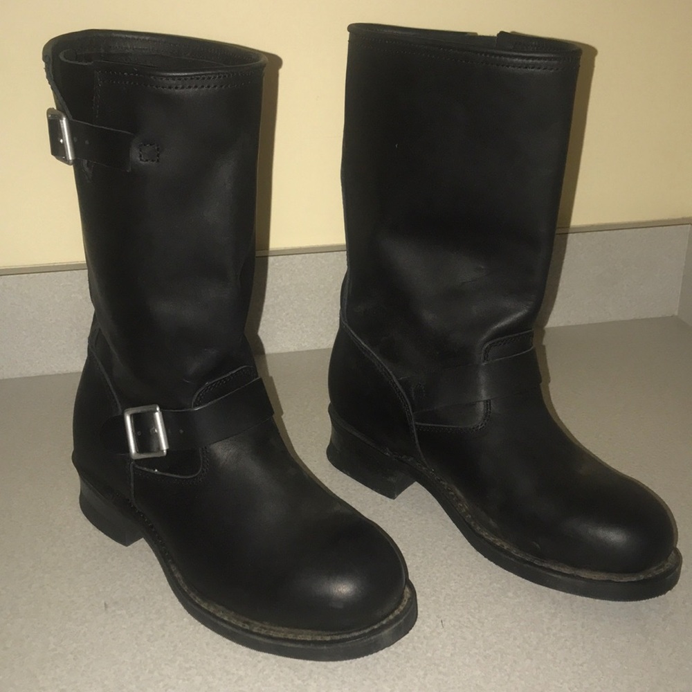 Black engineer /motorcycle boots; rarely worn